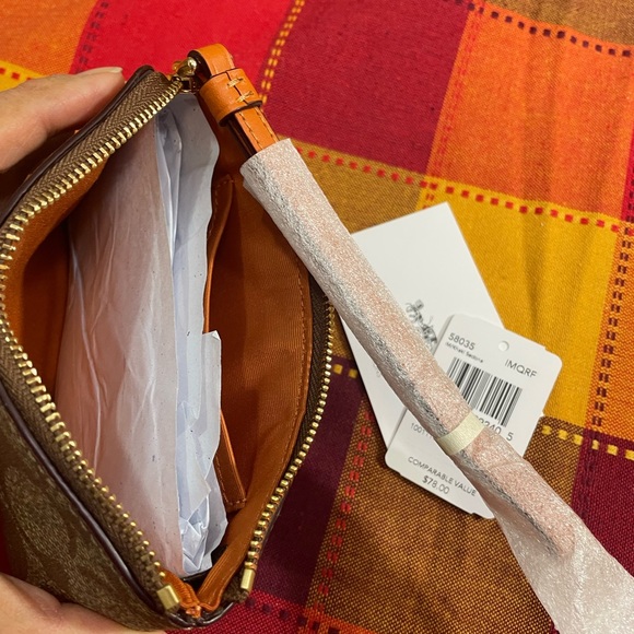 Coach Wristlet New - Picture 8 of 10
